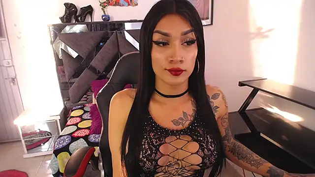 Salo hot04 online show from 09/19/25, 10:21