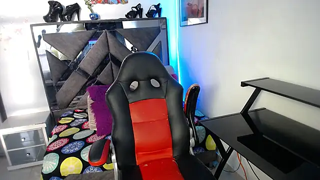 Salo hot04 online show from 09/23/25, 10:24