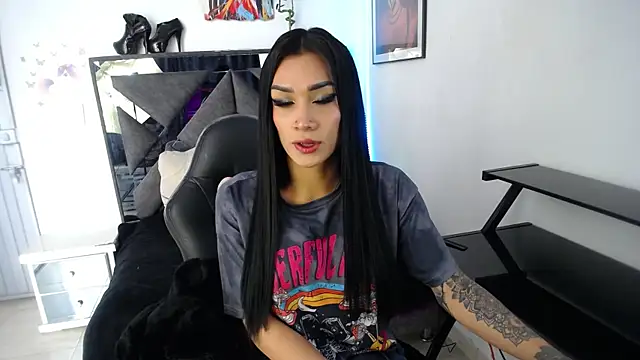 Salo hot04 online show from 10/04/25, 03:54