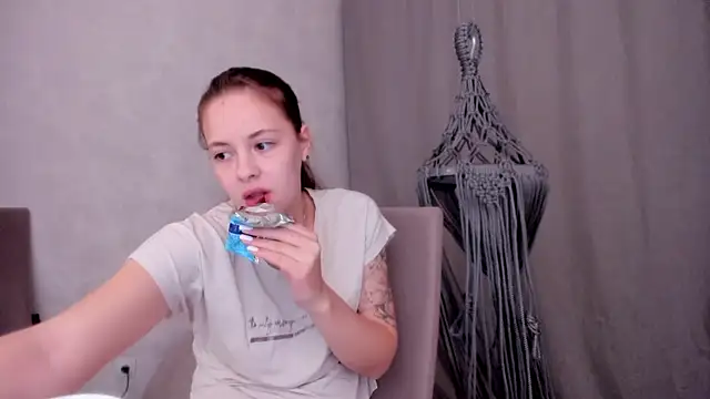 why again me online show from 02/23/25, 09:37