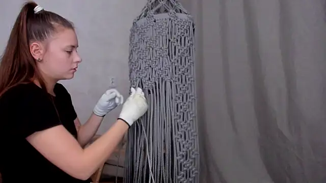 why again me online show from 03/06/25, 10:26