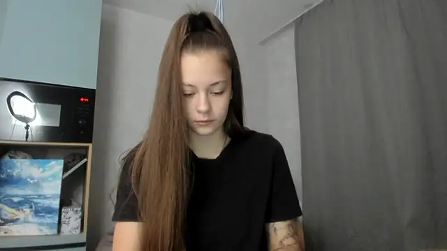 why again me online show from 10/10/25, 03:44