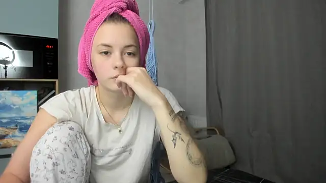 why again me online show from 12/05/25, 07:21