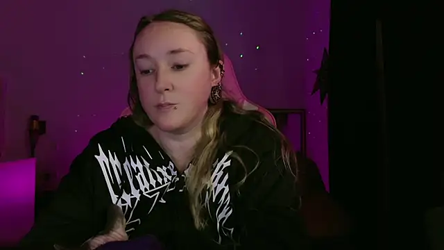 kisicaxx online show from 02/04/25, 06:27