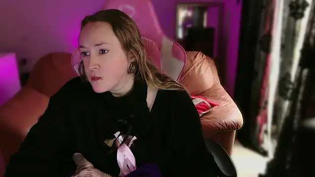 kisicaxx online show from 02/20/25, 10:37