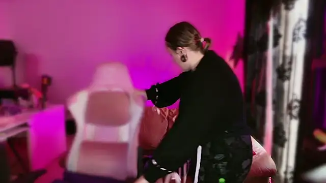 kisicaxx online show from 02/28/25, 04:10