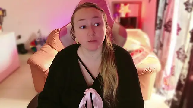 kisicaxx online show from 03/04/25, 08:57