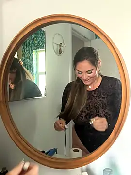 lovely beast online show from 10/14/25, 04:30