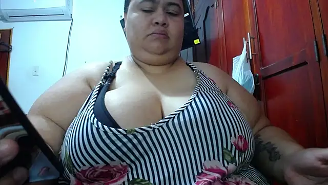 Snapshot of hotlesby4uxxx chatting on 04/23/26, 01:57 hotlesby4uxxx online show from 04/23/26, 01:57