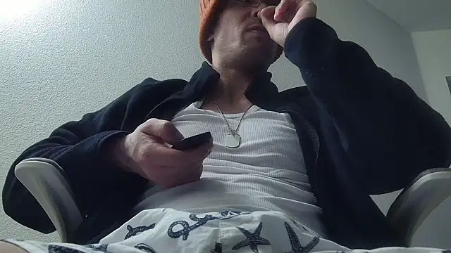 Snapshot of SebastianReiss chatting on 04/10/26, 04:39 SebastianReiss online show from 04/10/26, 04:39