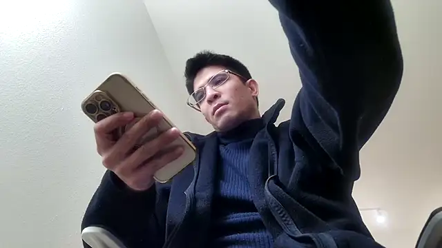 Snapshot of SebastianReiss chatting on 04/28/26, 09:47 SebastianReiss online show from 04/28/26, 09:47
