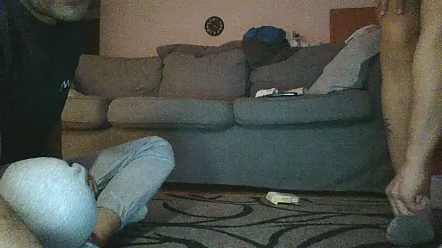 Snapshot of Couple_coquin31 chatting on 12/18/24, 03:15 Couple coquin31 online show from 12/18/24, 03:15