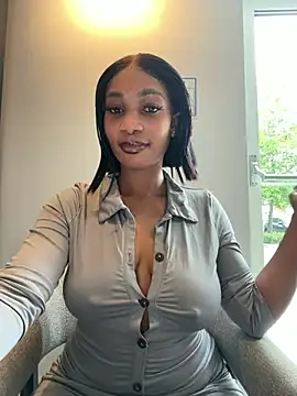 Snapshot of __Nessa__ chatting on 05/31/26, 11:17 Nessa online show from 05/31/26, 11:17