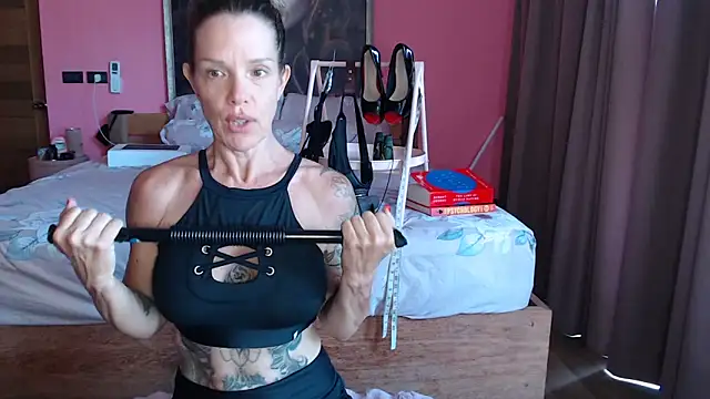 Snapshot of mommyselenafit_ chatting on 09/22/25, 01:29 mommyselenafit online show from 09/22/25, 01:29