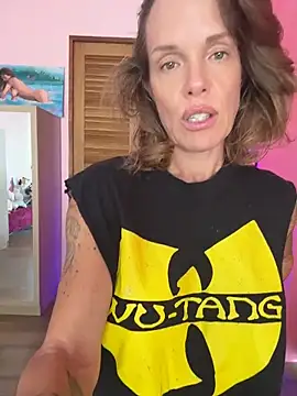 mommyselenafit  online show from 04/18/26, 03:54