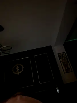 Snapshot of IrisBlues chatting on 09/24/25, 04:21 IrisBlues online show from 09/24/25, 04:21