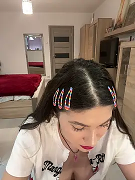 Snapshot of IrisBlues chatting on 10/23/25, 05:01 IrisBlues online show from 10/23/25, 05:01