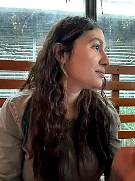 Snapshot of IrisBlues chatting on 10/29/25, 02:19 IrisBlues online show from 10/29/25, 02:19