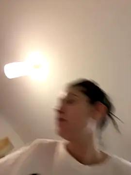 Snapshot of IrisBlues chatting on 11/04/25, 05:23 IrisBlues online show from 11/04/25, 05:23