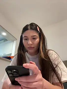 Snapshot of IrisBlues chatting on 11/05/25, 05:24 IrisBlues online show from 11/05/25, 05:24