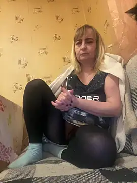 Snapshot of Irina2909@xh chatting on 02/04/25, 09:10 Irina2909xh online show from 02/04/25, 09:10