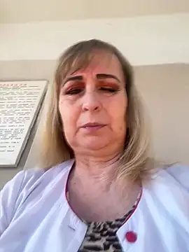 Snapshot of Irina2909@xh chatting on 02/10/25, 12:29 Irina2909xh online show from 02/10/25, 12:29