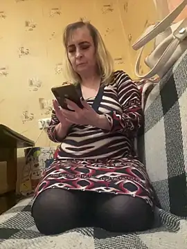 Snapshot of Irina2909@xh chatting on 03/06/25, 04:38 Irina2909xh online show from 03/06/25, 04:38