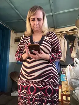 Snapshot of Irina2909@xh chatting on 03/08/25, 02:08 Irina2909xh online show from 03/08/25, 02:08