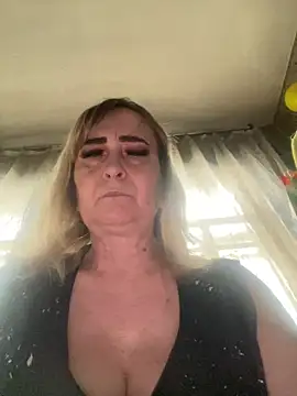 Snapshot of Irina2909@xh chatting on 03/16/25, 12:55 Irina2909xh online show from 03/16/25, 12:55