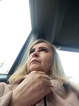 Snapshot of Irina2909@xh chatting on 03/18/25, 02:37 Irina2909xh online show from 03/18/25, 02:37