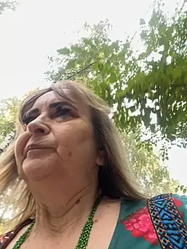 Snapshot of Irina2909@xh chatting on 09/17/25, 05:20 Irina2909xh online show from 09/17/25, 05:20