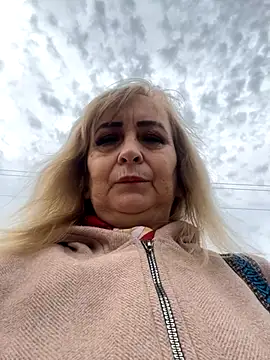 Snapshot of Irina2909@xh chatting on 10/08/25, 12:03 Irina2909xh online show from 10/08/25, 12:03