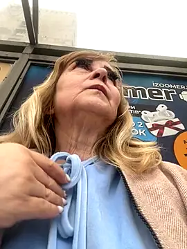 Snapshot of Irina2909@xh chatting on 10/24/25, 01:40 Irina2909xh online show from 10/24/25, 01:40