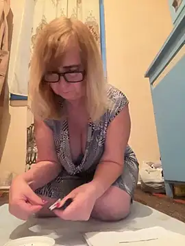 Snapshot of Irina2909@xh chatting on 11/07/25, 07:36 Irina2909xh online show from 11/07/25, 07:36