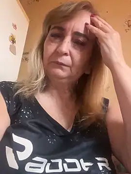 Snapshot of Irina2909@xh chatting on 11/11/25, 08:14 Irina2909xh online show from 11/11/25, 08:14