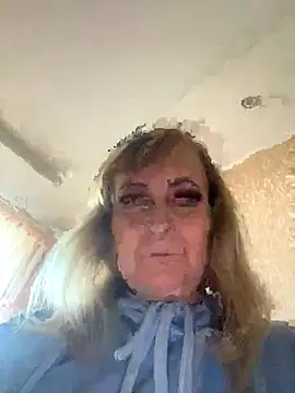 Snapshot of Irina2909@xh chatting on 11/19/25, 12:16 Irina2909xh online show from 11/19/25, 12:16