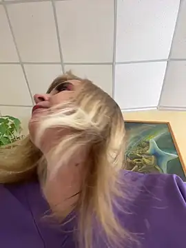 Snapshot of Irina2909@xh chatting on 01/12/26, 08:52 Irina2909xh online show from 01/12/26, 08:52