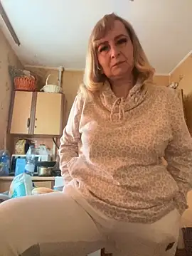 Snapshot of Irina2909@xh chatting on 02/10/26, 05:22 Irina2909xh online show from 02/10/26, 05:22