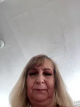 Snapshot of Irina2909@xh chatting on 02/19/26, 11:17 Irina2909xh online show from 02/19/26, 11:17