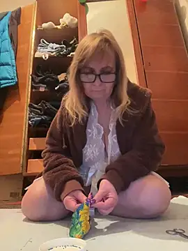 Snapshot of Irina2909@xh chatting on 02/22/26, 01:29 Irina2909xh online show from 02/22/26, 01:29