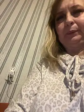 Snapshot of Irina2909@xh chatting on 02/25/26, 06:28 Irina2909xh online show from 02/25/26, 06:28