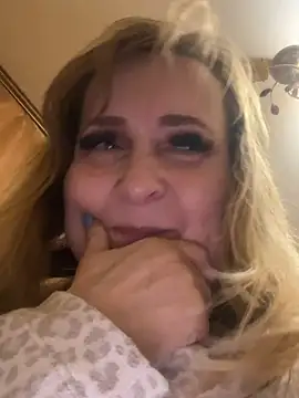 Irina2909xh online show from 04/21/26, 01:42