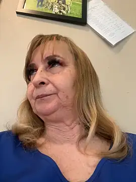 Irina2909xh online show from 04/23/26, 10:25