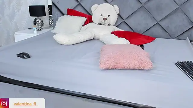 valentina fi online show from 02/02/25, 02:13