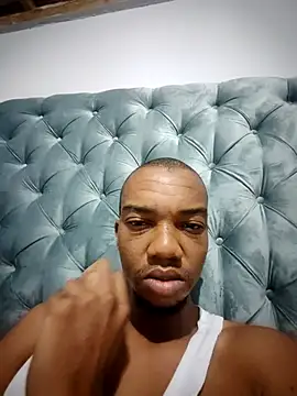 Snapshot of Mashekesheke chatting on 10/20/25, 02:34 Mashekesheke online show from 10/20/25, 02:34