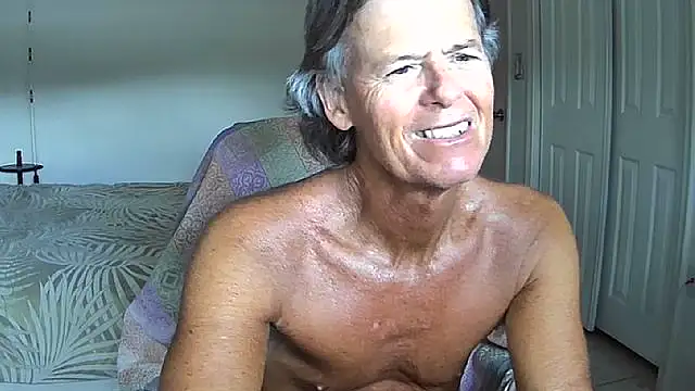nakeedcowboi65 online show from 05/17/26, 08:16