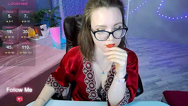 AngelaWhiti online show from 02/03/25, 06:49