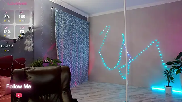 AngelaWhiti online show from 03/10/25, 06:23