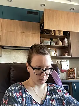 AngelaWhiti online show from 04/15/26, 08:54