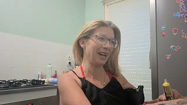 Snapshot of jennylovence chatting on 06/19/26, 07:01 jennylovence online show from 06/19/26, 07:01